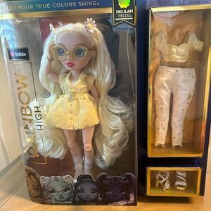 Rainbow High Delilah Fields doll new in box